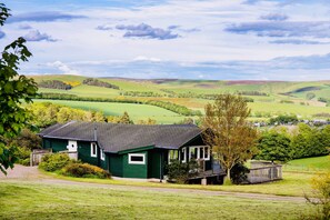 Exterior - 5 Star Award Winning -The Lamont  Your Luxury Getaway with Hot Tub near Edinburgh (Lauder)