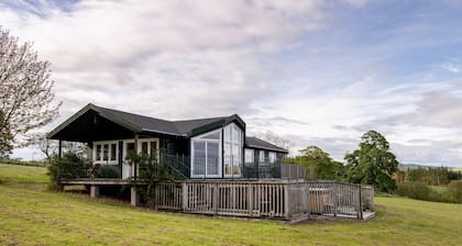 5 Star Award Winning -The Lamont Your Luxury Getaway with Hot Tub near Edinburgh