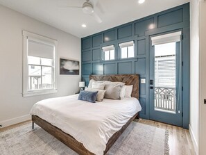 3 عدّة غرف نوم ومكواة/لوح كي وواي فاي وملاءات أسرّة