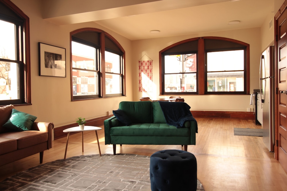The Exchange 11 | Historic Bldg, 1 BR, Dwntwn