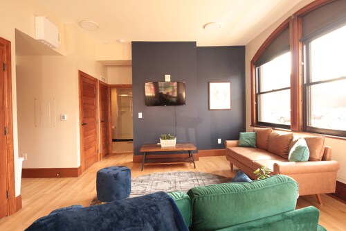 The Exchange 11 | Historic Bldg, 1 BR, Dwntwn