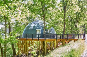 Exterior - Asheville Dome Sleeps 6 + Hot Tub + Mountain View (Clyde)