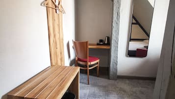 シングルルーム 専用バスルーム | 内装