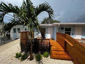 Property grounds - SeaSide Studio *5 min to beach* (Fort Lauderdale)