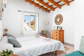 3 bedrooms, WiFi, bed sheets