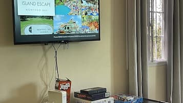 Panoramic Apartment, 2 Bedrooms, Ocean View, Sea Facing | Living area | 1-inch TV with digital channels