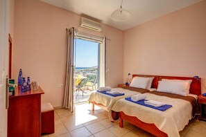 3 عدّة غرف نوم وواي فاي وملاءات أسرّة