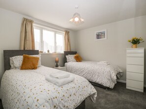 2 bedrooms, individually decorated, individually furnished, free WiFi