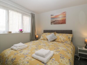 2 bedrooms, individually decorated, individually furnished, free WiFi - Lodmoor House (Weymouth)