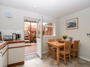 Dining - Lodmoor House (Weymouth)