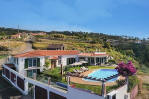 Pool - Villa Theo's House by Villa Plus (Faja Da Ovelha)