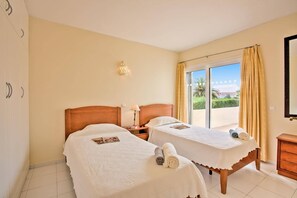 4 bedrooms, iron/ironing board, free WiFi, bed sheets