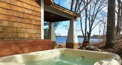 PJ's Cedar Cabin - Luxury-Rustic at its Best!