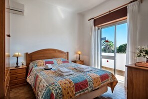 6 bedrooms, iron/ironing board, free WiFi, bed sheets