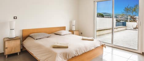 5 Schlafzimmer, Bügeleisen/Bügelbrett, kostenloses WLAN, Bettwäsche