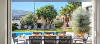 Villa Terre Des Vins by Villa Plus