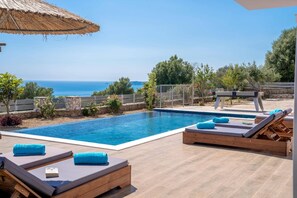 Pool - Villa Roz by Villa Plus (Ionian Islands)