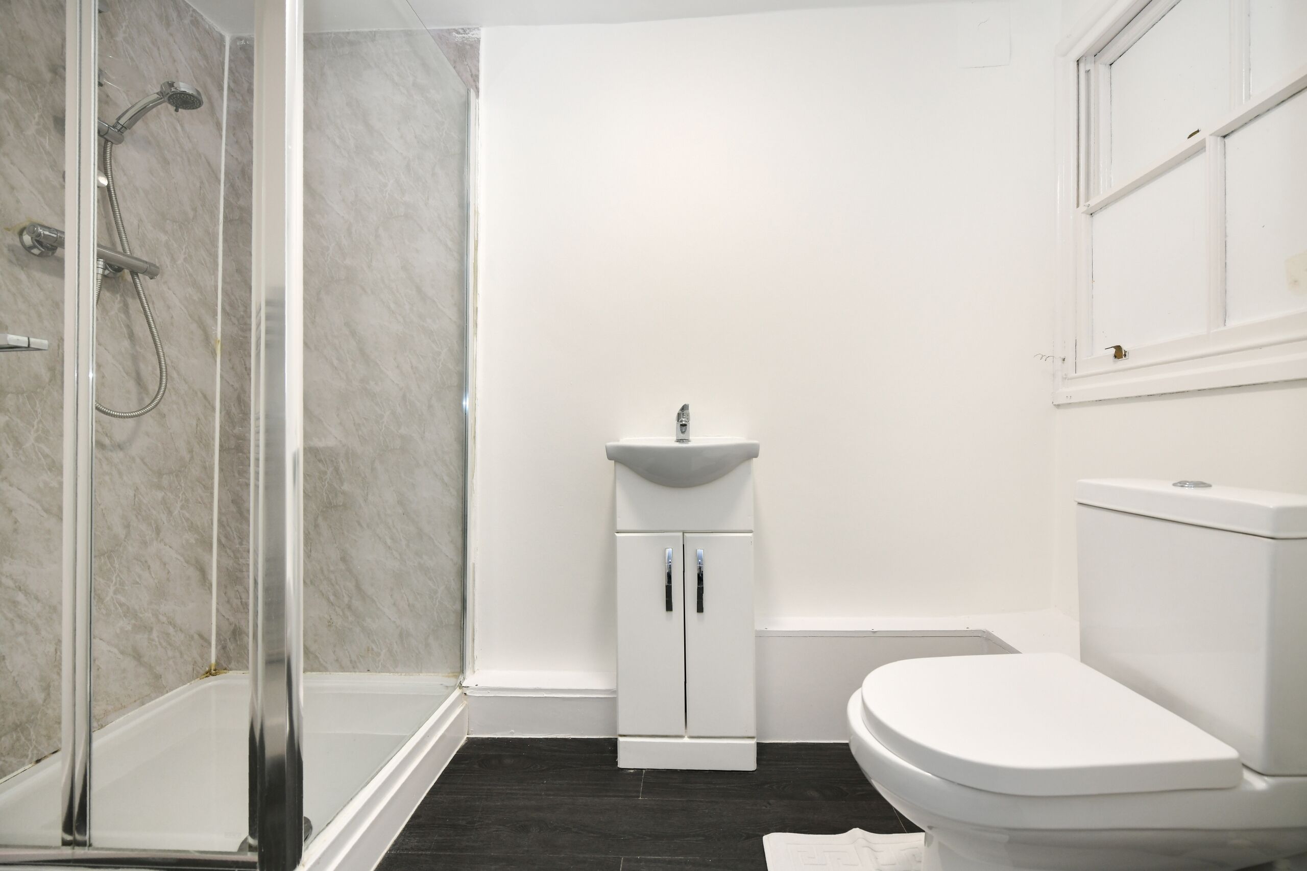 Waylen Street Suites