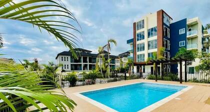 It's an Experience (IAE)Homes :Luxury Apt close to all the hot spots in Kingston