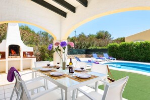 Outdoor dining - Villa Sol I by Villa Plus (Cap d'Artrutx)