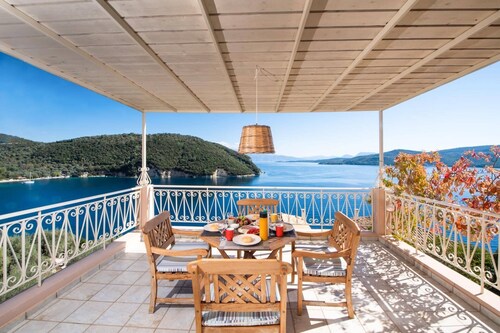 Villa Votsalo Desimi by Villa Plus