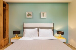 2 bedrooms, iron/ironing board, free WiFi, bed sheets
