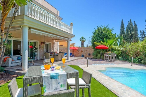 Villa Paraisos Sol by Villa Plus