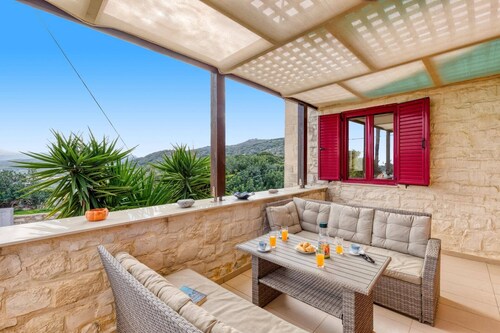 Villa Sunny Hill by Villa Plus