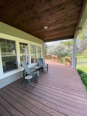 Terrace/patio - Solar-eV Country Home - Quaint Cazenovia! (Cazenovia)
