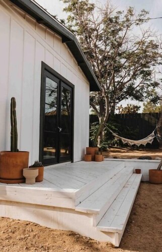 Joshua Tree - Under the Stars-Pool, Spa & Fire pit