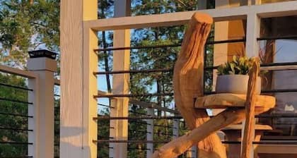 Naturalist Boudoir Lake House, Tiny House On Water