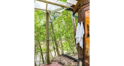 Naturalist Boudoir, Romantic Cabin