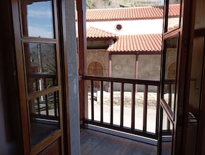 Couette en duvet d'oie, matelas mémoire de forme, bureau