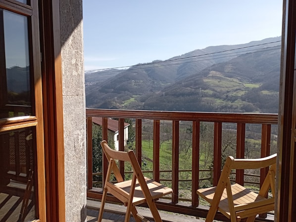 Couette en duvet d'oie, matelas mémoire de forme, bureau