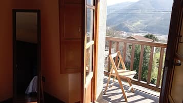 Room, Terrace | 1 bedroom, down duvets, memory-foam beds, desk