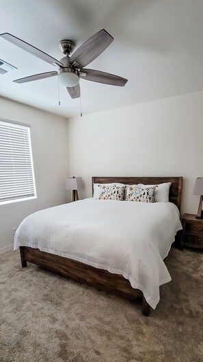 3 makuuhuonetta, vauvan matkasänky, ilmainen Wi-Fi, vuodevaatteet