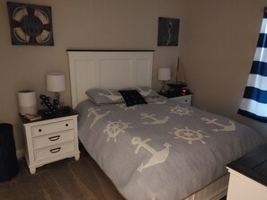 3 bedrooms, bed sheets - Newer Construction Condo - Surfside Beach, SC (Myrtle Beach)