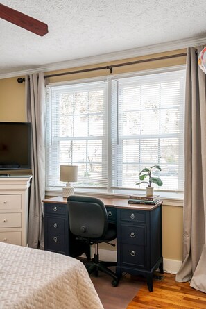 2 bedrooms, desk, iron/ironing board, travel crib