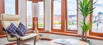 Dundee City, Trades Lane Apartment, near V&A