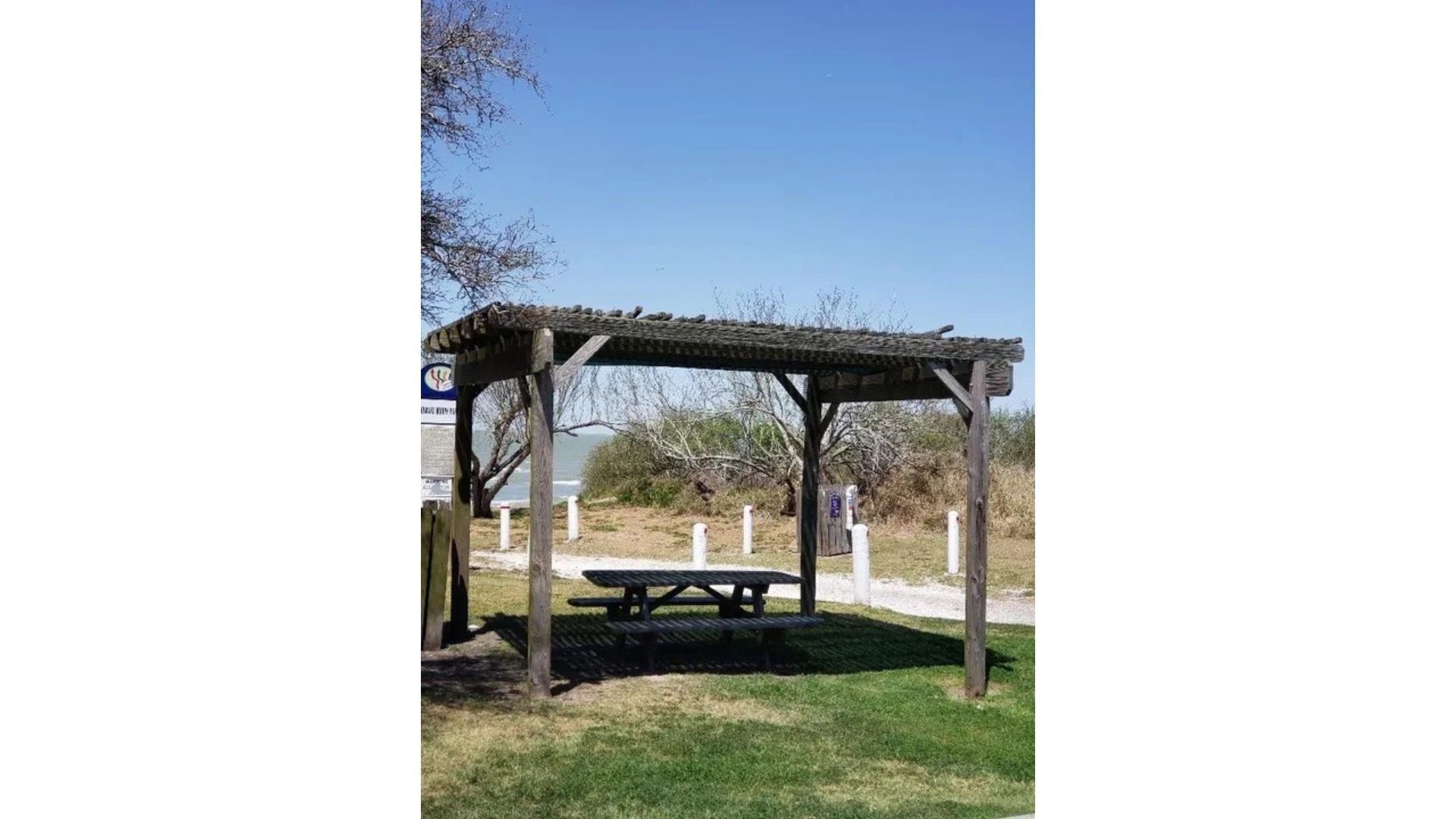 BRINGYOUROWNPARTY Set up camp across from a public beach and walk to heaven 