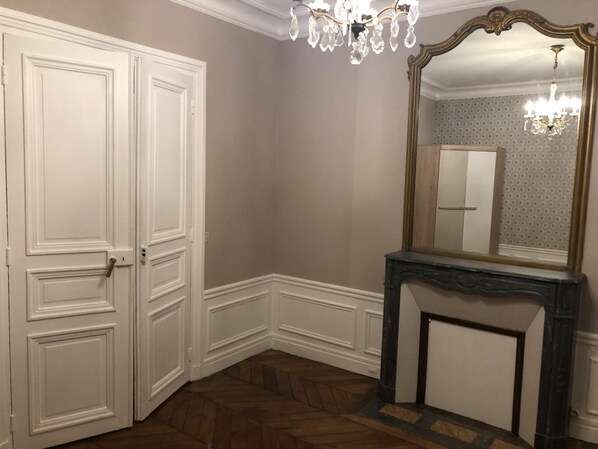 Interior - Bel Appartement Tout Comfort au Coeur des Batignolles! (Paris)