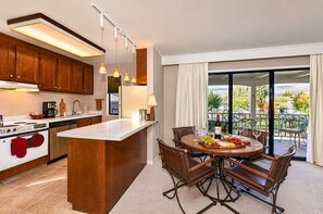 Unclassified image, 5 of 17, button - Relaxing wine country condo at Silverado in Napa (Napa)