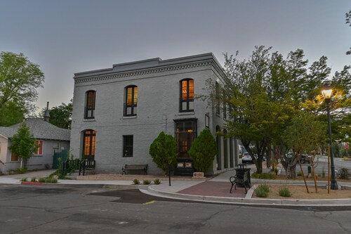 Historic Downtown Loft Apartment