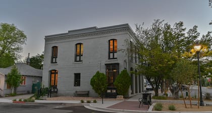 Historic Downtown Loft Apartment