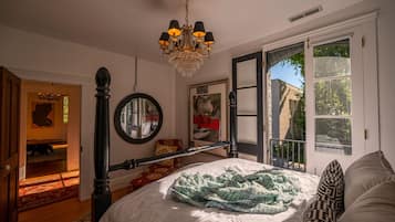 2 habitaciones, escritorio, tabla de planchar con plancha y wifi gratis