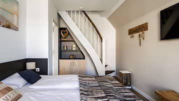 3 bedrooms, iron/ironing board, travel crib, free WiFi