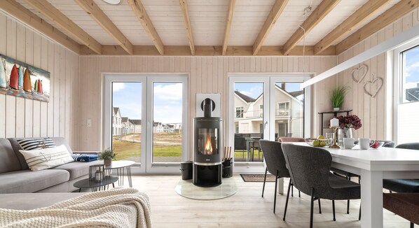 TV, fireplace, video library, stereo