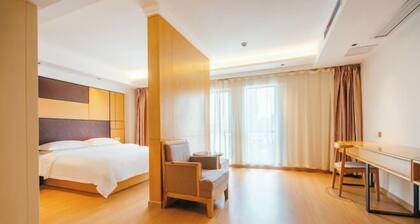Home Inn Huaxuan Collection (Lu'an High-speed Railway Station)