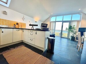 Interior - Sea Views, Hot tub, Balcony, 4 star Visit Wales (Pendine Camartheshire)