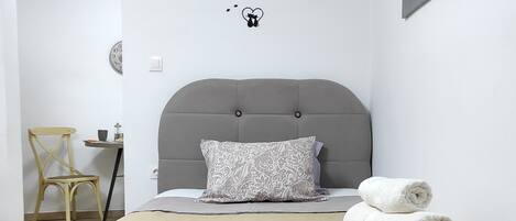 1 slaapkamer, een bureau, gratis wifi, beddengoed